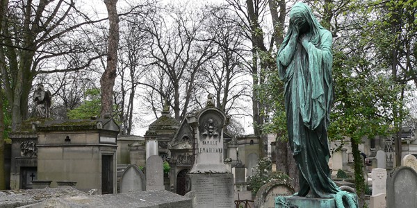 Pere La Chaise, photo by James Andeson
