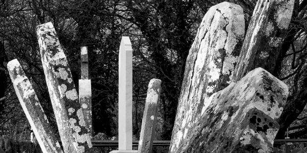 Pere Lachaise tombstones, photo by Henrik Anttonen