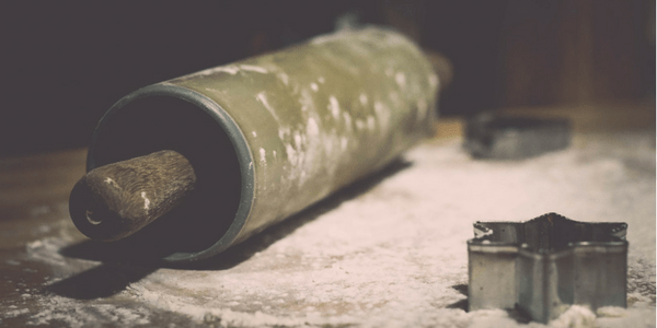 Rolling pin, flour, and star, photo by Susana Fernandez