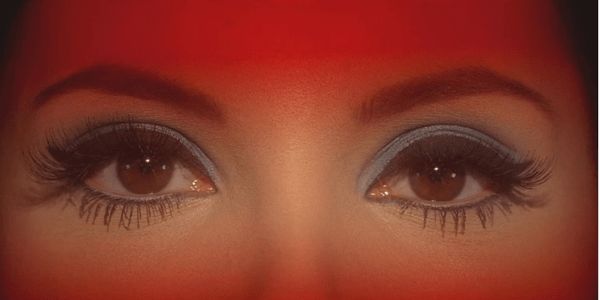 The Love Witch, Eyes