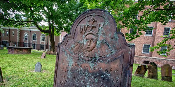 Boston Common Cemetery, photo by Kamil Dziedzina