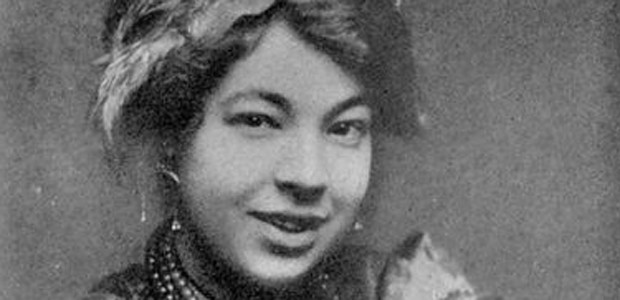 How well do you know Pamela Colman Smith? Detail from Photograph of Pamela Colman Smith