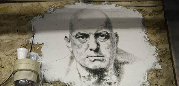 Embracing questions Portrait of Aleister Crowley, by Thierry Ehrmann