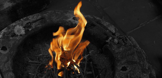 A Book of Pagan Prayer, by Ceisiwr Serith Prayer, photo by Sundaram Ramaswamy