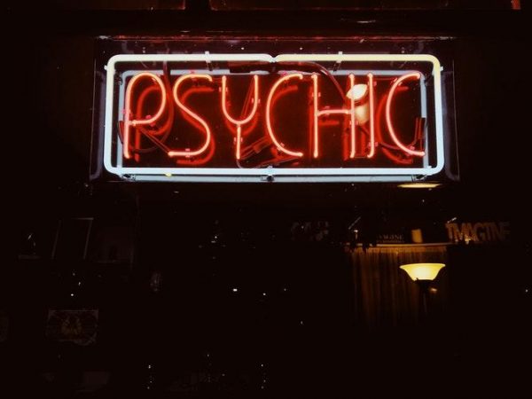 Psychic sign, photo by Unsplash.com